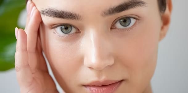 Fox Eye Thread Lift